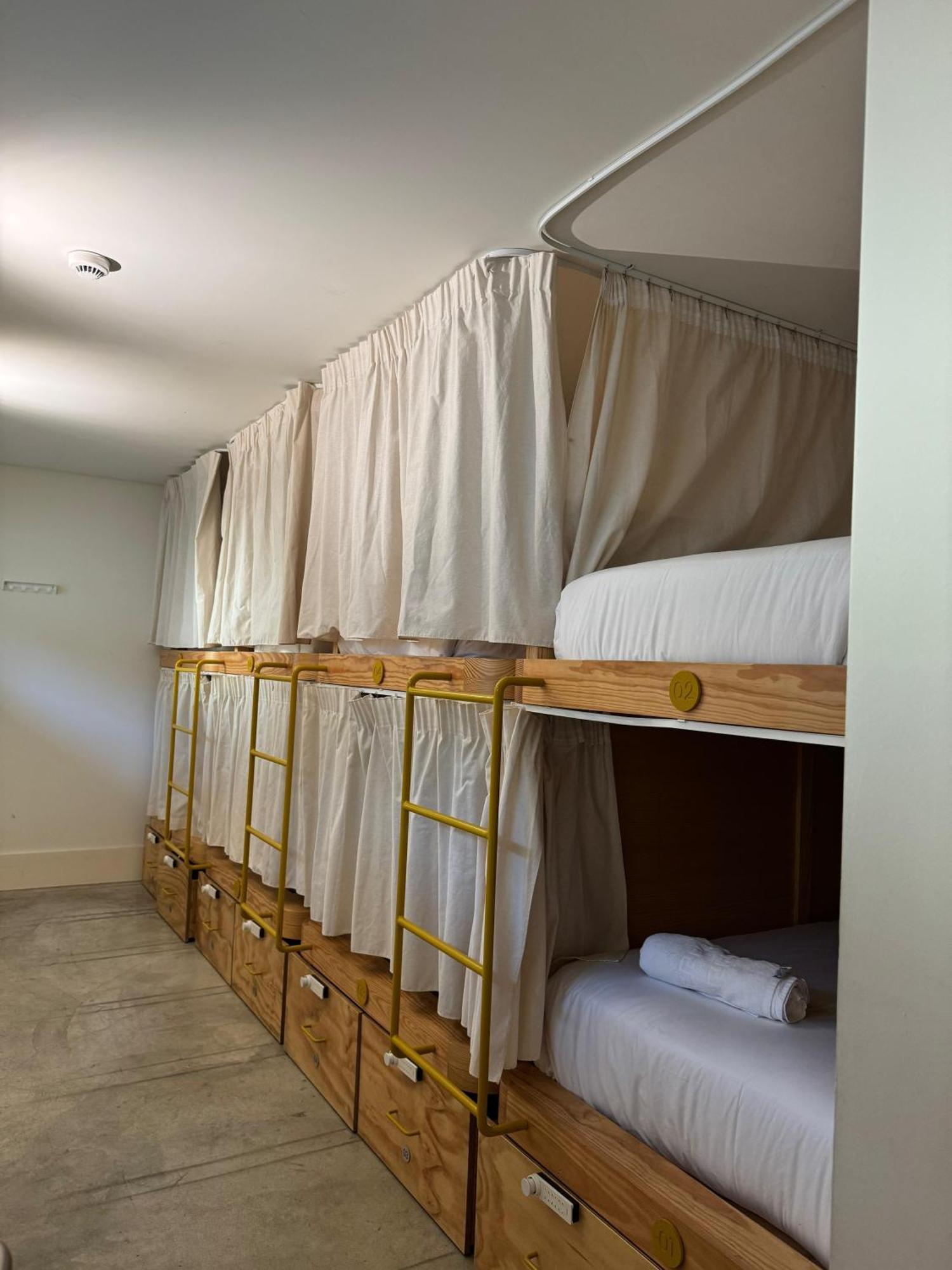 Surf & Sea Suites باريد المظهر الخارجي الصورة